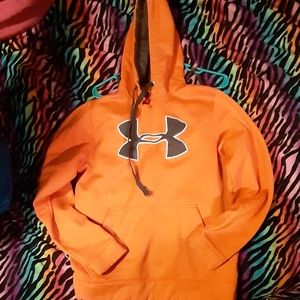 Under armour sweatshirt